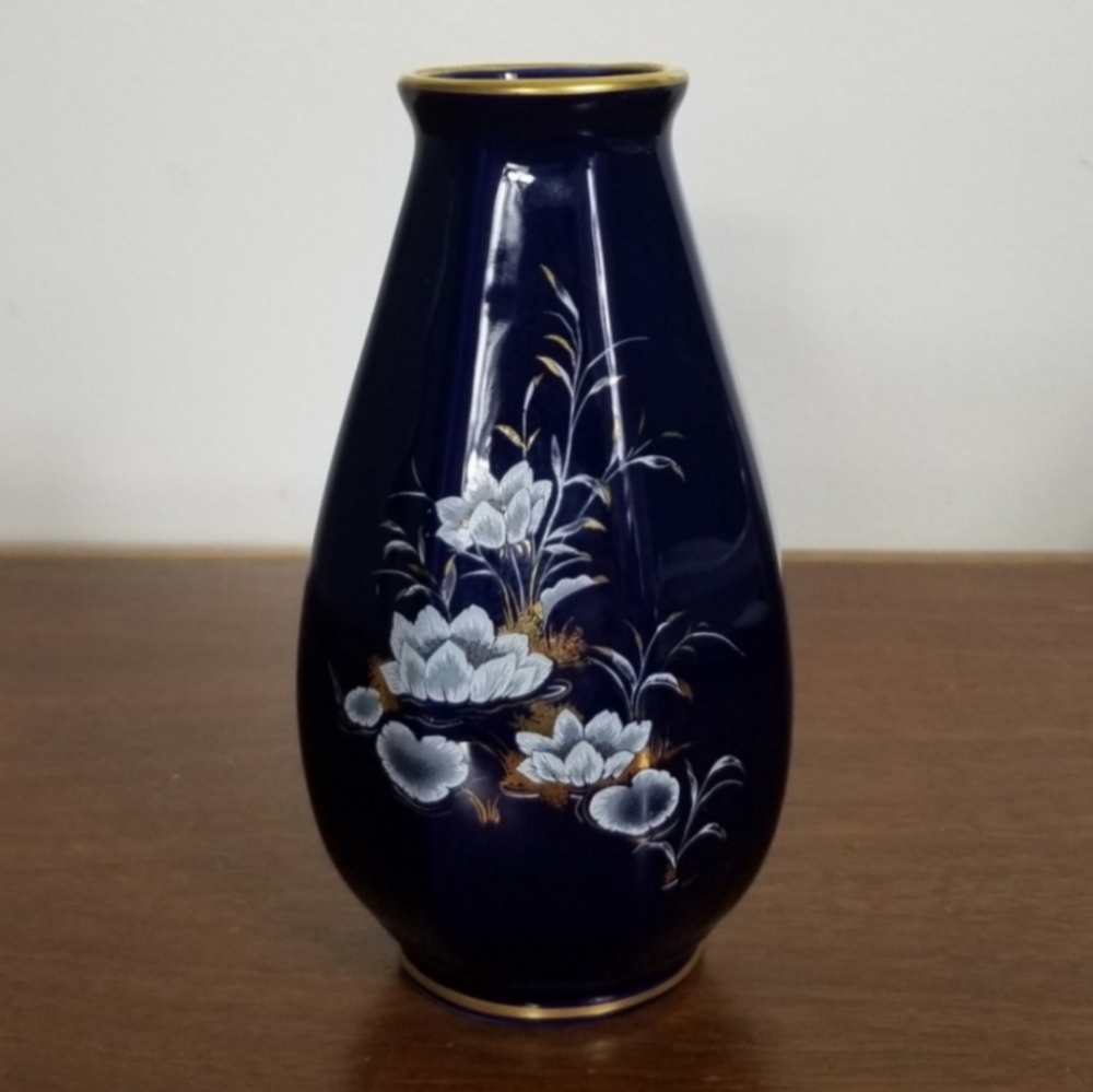 Bleu de Four Limoges Hand Painted Small Faceted Gold Rimmed Porcelain Vase - Picture 1 of 8